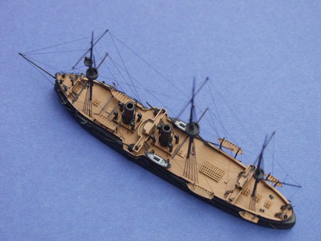 Kreuzer Dmitri Donskoi 1885 in 1/700 von Thomas Sperling