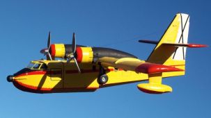 Canadair CL-215 (1/72)