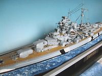 Schlachtschiff Bismarck 1/350 von Willy Menzel