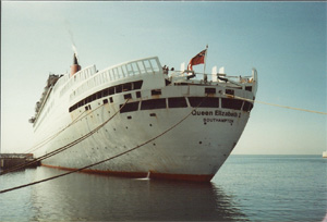 Queen Elizabeth 2 1982 in Malaga