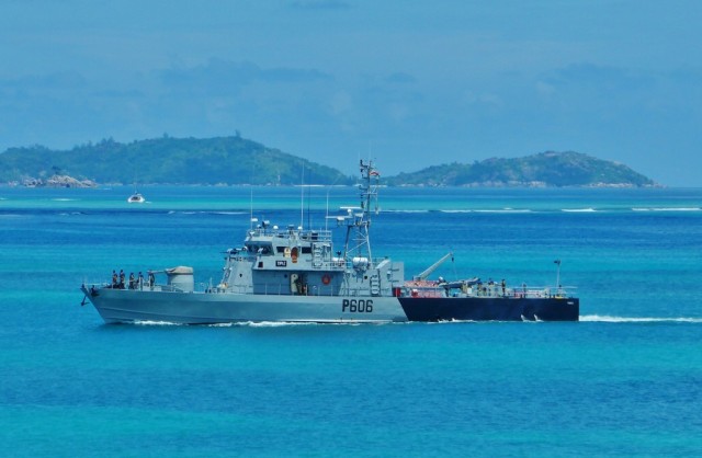 Patroullienboot der seychellischen Marine (Foto Thomas Träger)