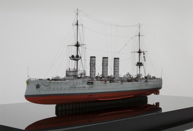 Geschützter Kreuzer SMS Dresden (1/700)