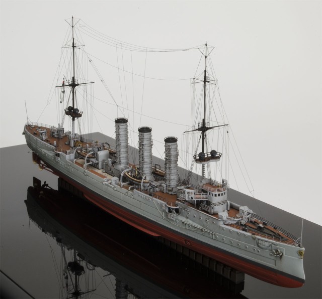 Geschützter Kreuzer SMS Dresden (1/700)