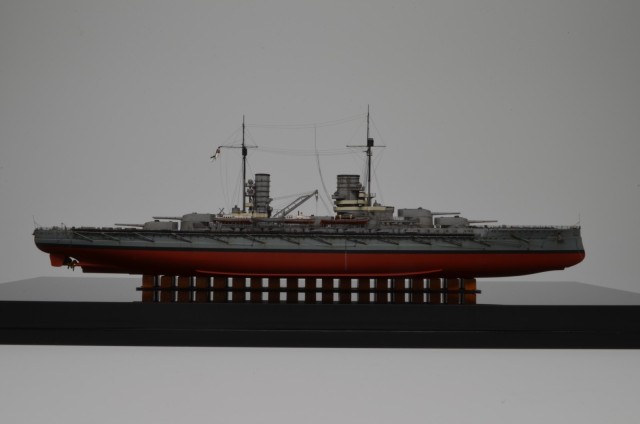 Schlachtschiff SMS König (1/700)