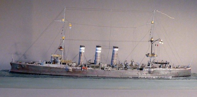 Kleiner Kreuzer SMS Dresden (1/350)