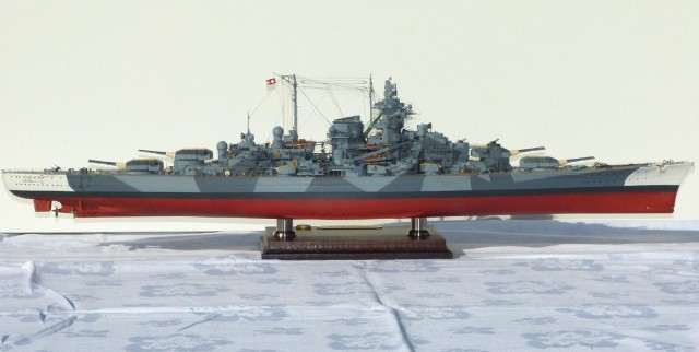 Schlachtschiff Tirpitz (1/350)