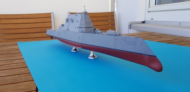 Lenkwaffenzerstörer USS Zumwalt (1/350)